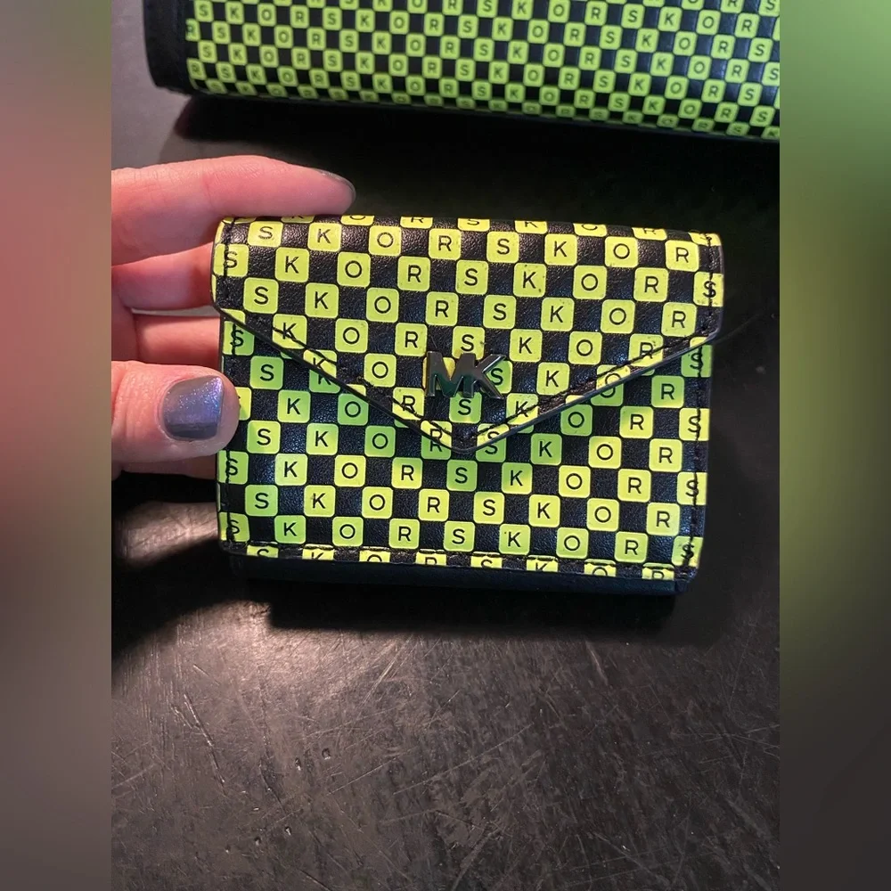 Michael Kors Whitney bag and wallet - Picture 9 of 10